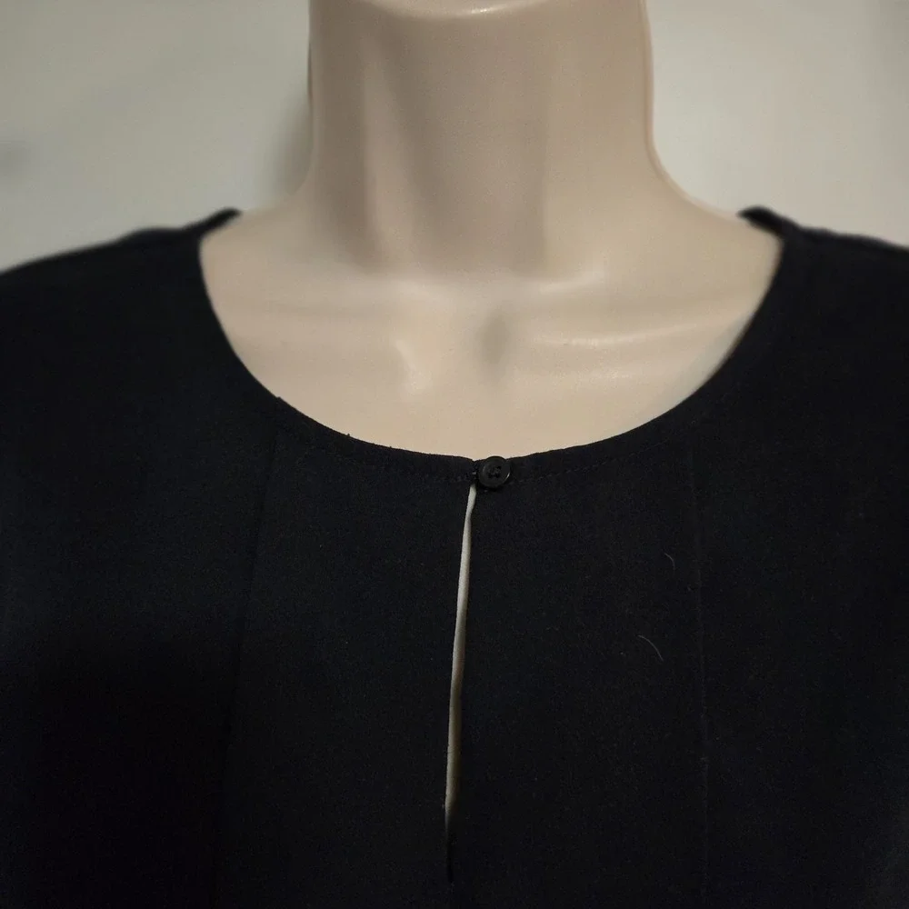 Ann Taylor Petite Sz PM True Navy Blue Cotton Blend Keyhole Neck Lightweight Top